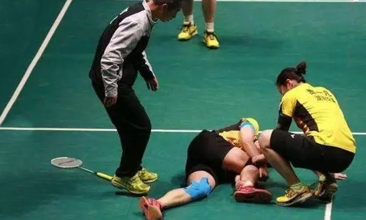 比利亚：贡萨洛是个专注进球的优秀前锋，他不抱怨也不甩脸